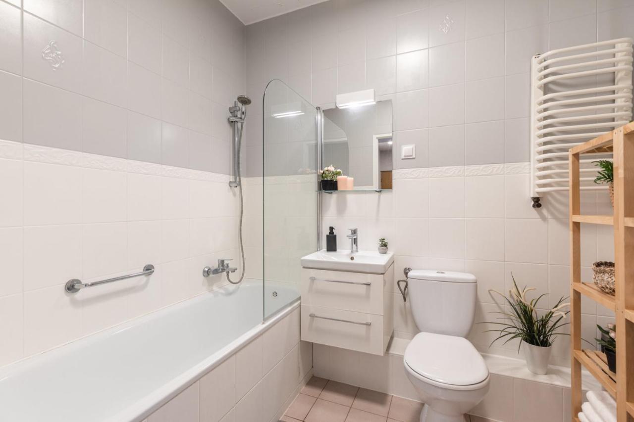 Superapart Polnej Rozy 1 Apartment Warsaw Ngoại thất bức ảnh